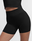 https://cdn.shopify.com/s/files/1/0493/3874/4983/files/activewear-1156031912.jpg?v=1744757368