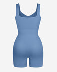 https://cdn.shopify.com/s/files/1/0493/3874/4983/files/jumpsuit-42199411392736.jpg?v=1724387902