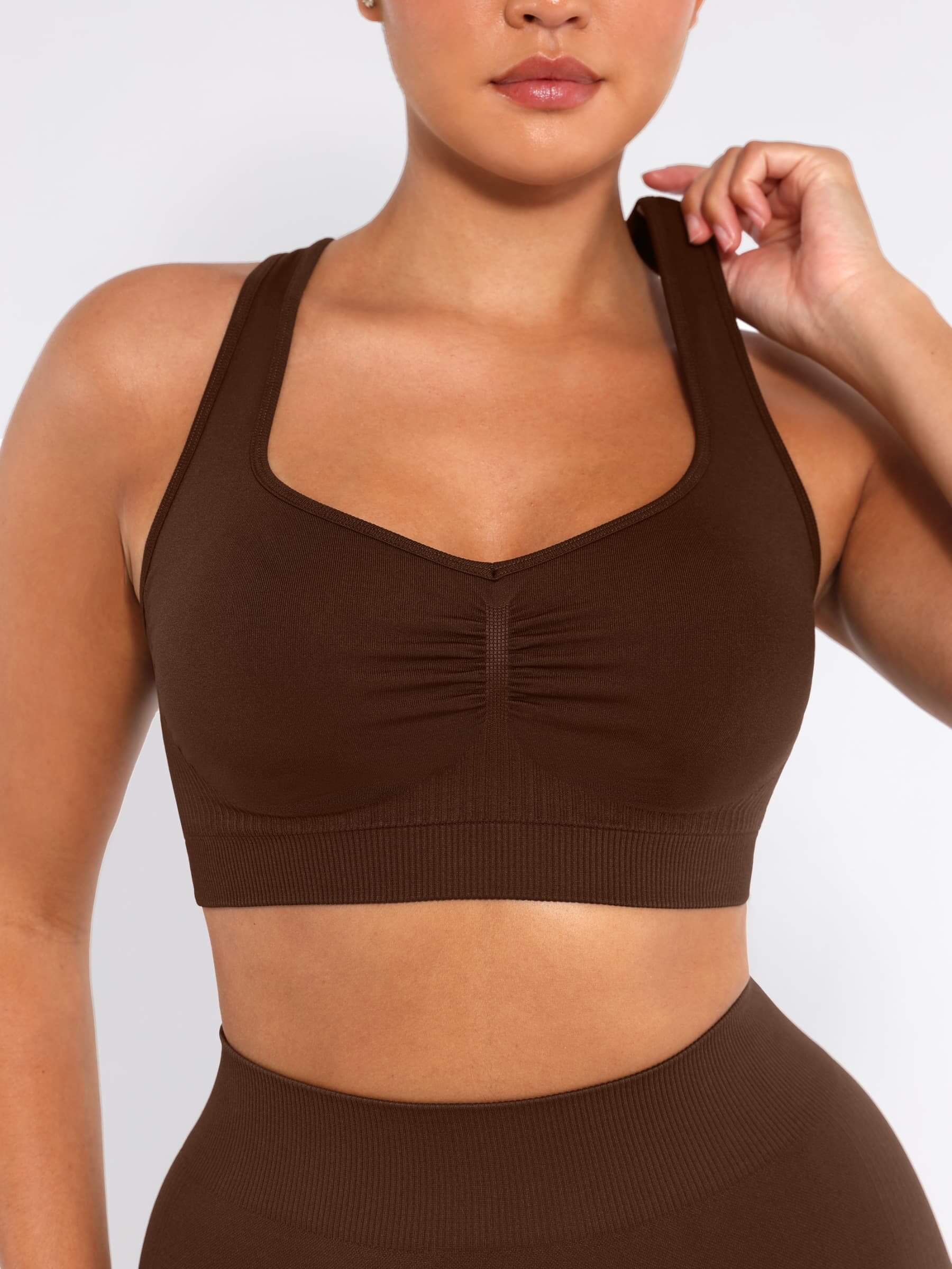 https://cdn.shopify.com/s/files/1/0493/3874/4983/files/activewear-43373040009440.jpg?v=1734700851