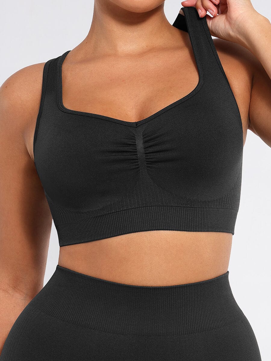 https://cdn.shopify.com/s/files/1/0493/3874/4983/files/activewear-43467489771744.jpg?v=1734700851