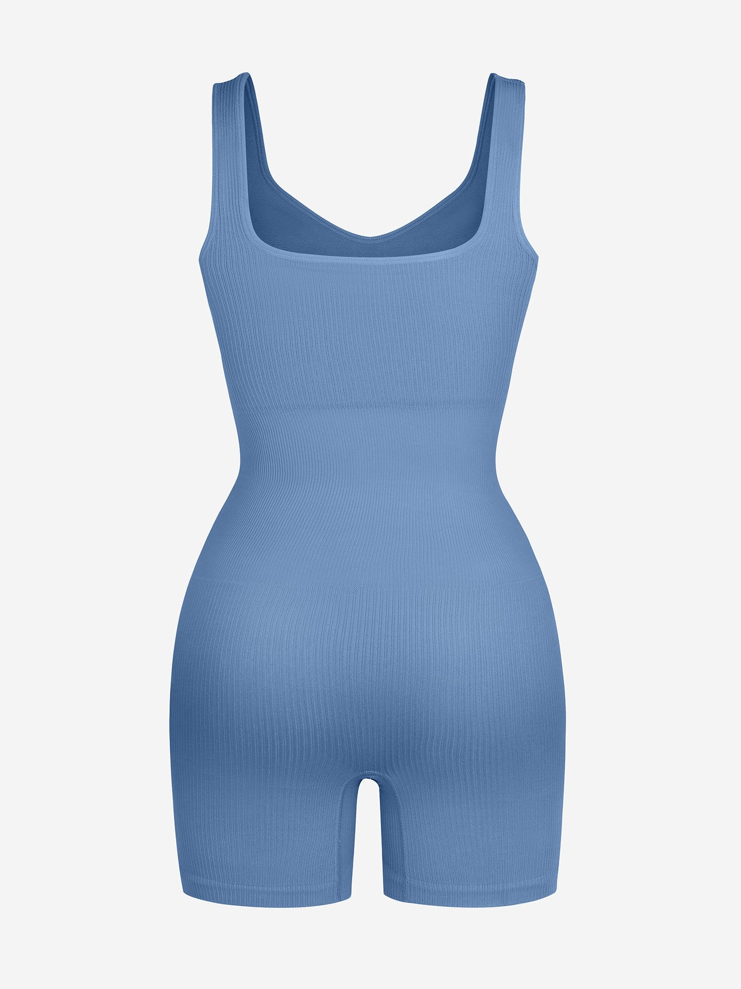 https://cdn.shopify.com/s/files/1/0493/3874/4983/files/jumpsuit-42199411392736.jpg?v=1724387902
